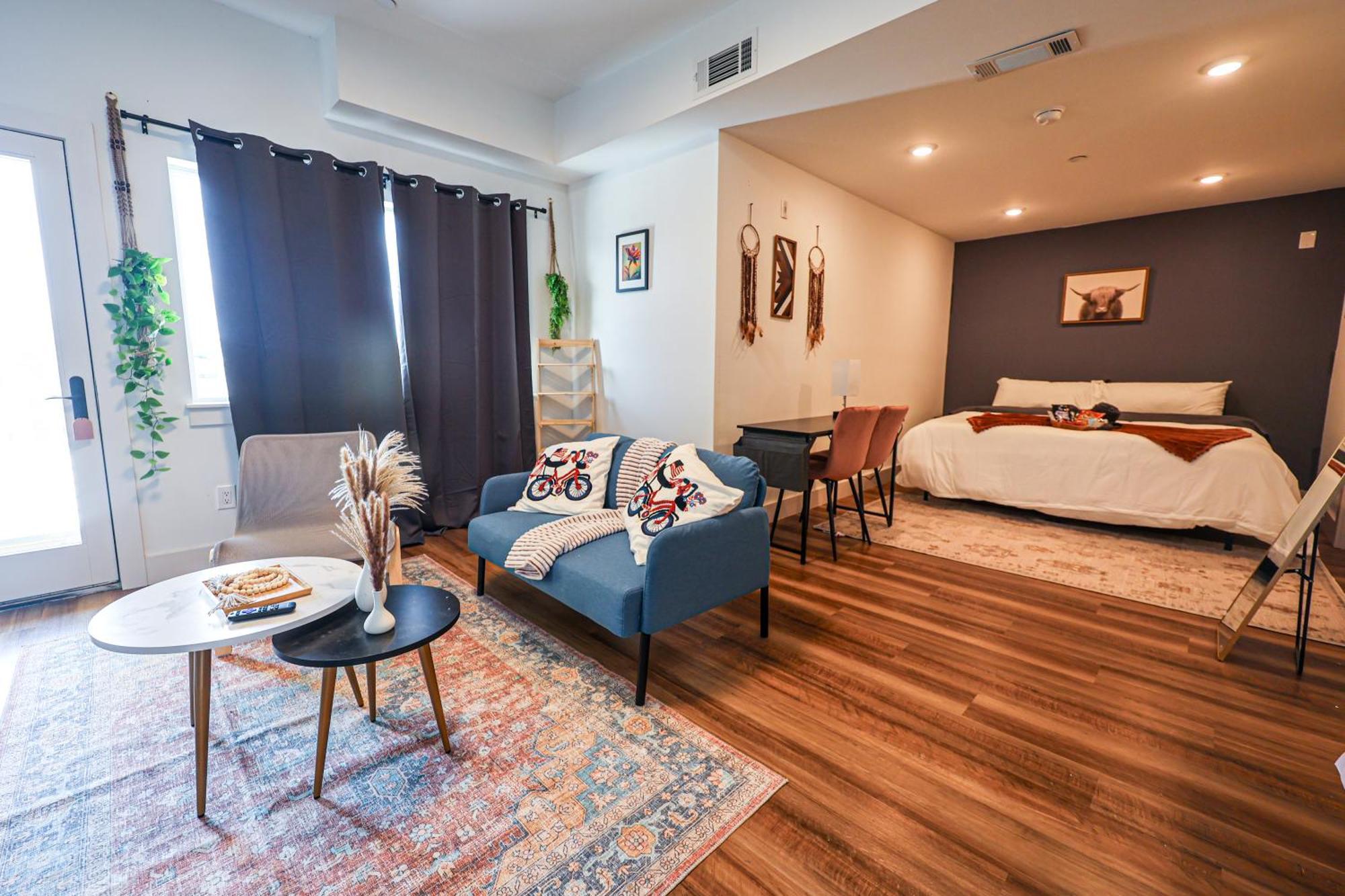 Apartment - Inthephiladelphia *